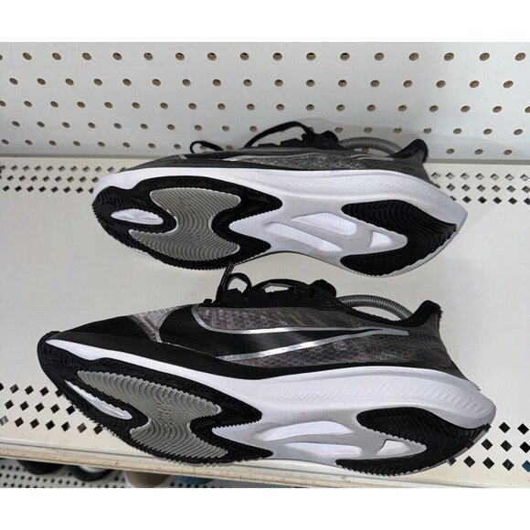 Nike Zoom Gravity Womens Athletic Running Shoes Size 10 Black Gray BQ3203-002 - Picture 6 of 8